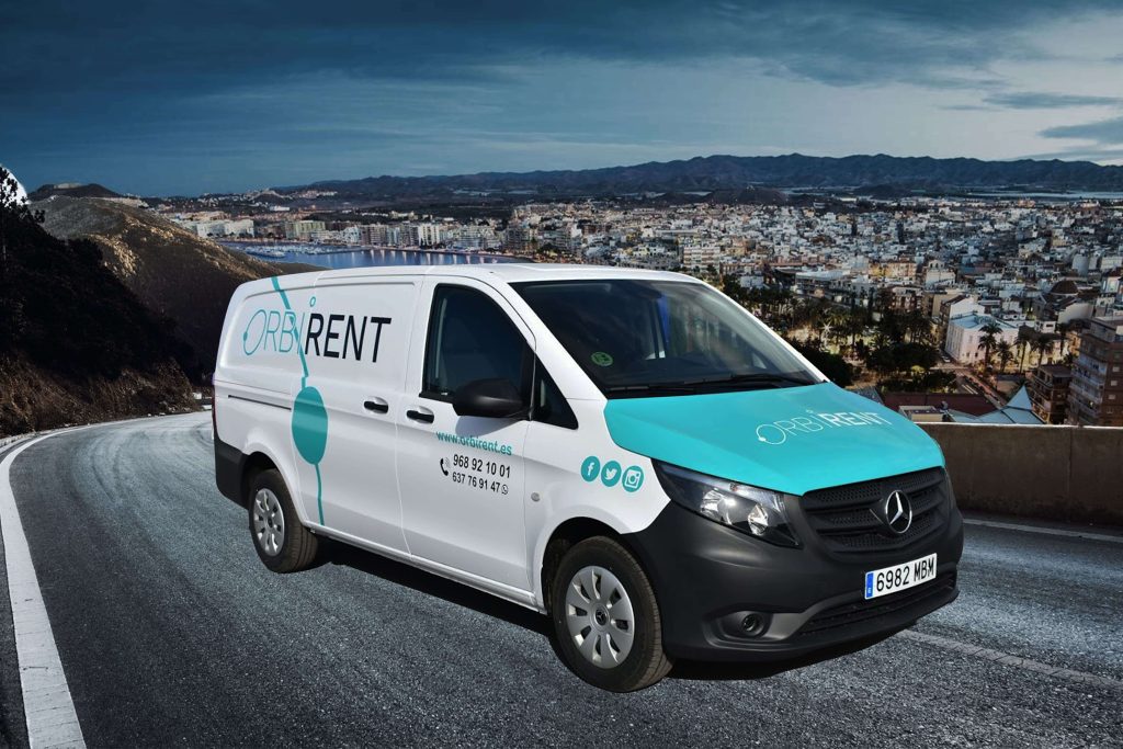 Alquiler de furgonetas en Murcia, alquiler de furgonetas en Lorca, alquiler de furgonetas en Puerto Lumbreras. Alquiler de Mercedes Sprinter