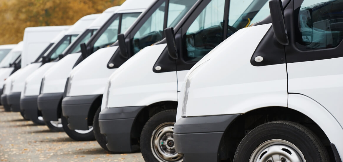 Descubre flota de nuestras furgonetas: versatilidad, eficiencia y fiabilidad en cada viaje. Encuentra la solución perfecta para tu negocio o aventura con nuestras amplias opciones de vehículos.