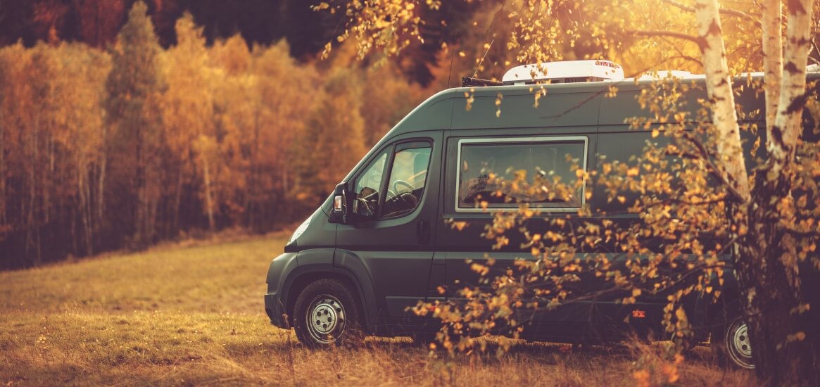 mejores rutas para disfrutar con tu furgoneta en otoño